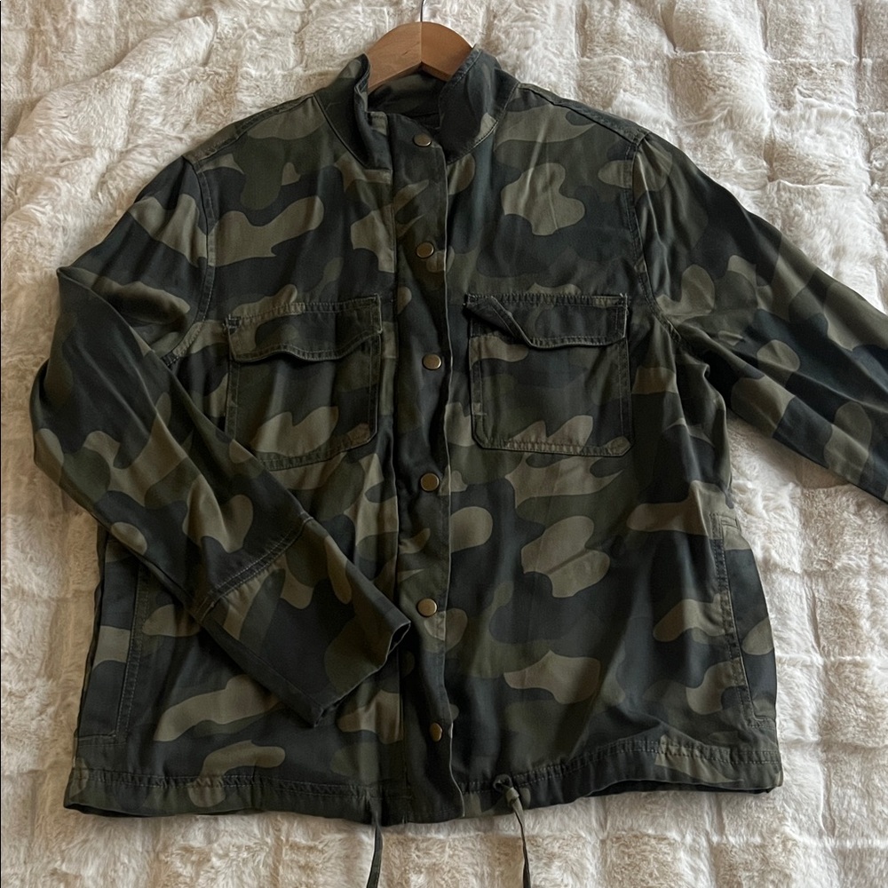 Women’s Camouflage Jacket